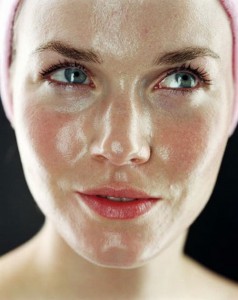 Đâu là bí quyết làm đẹp da mặt nhờn hiệu quả?